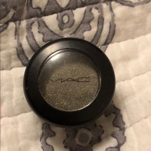 Mac Greensmoke eyeshadow